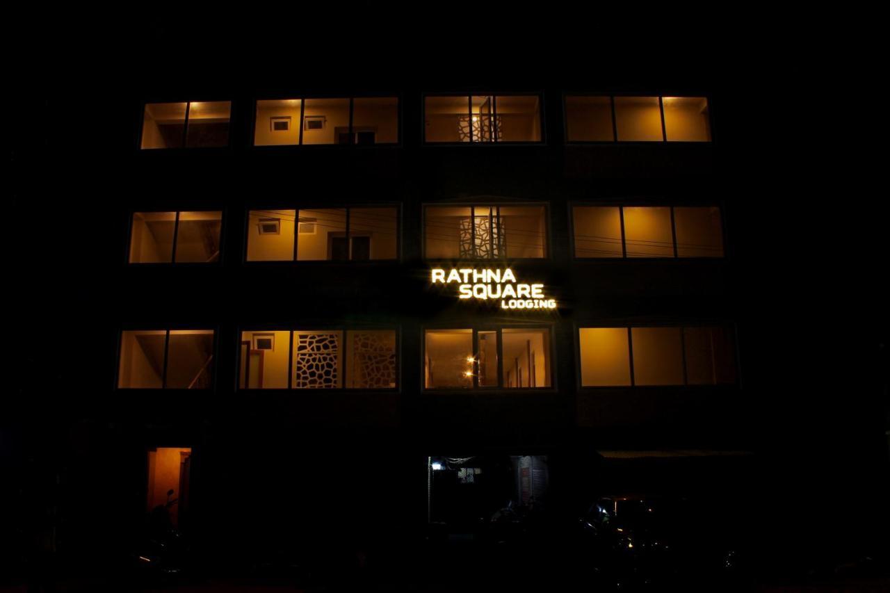 Villa Rathna Square Pollāchi Esterno foto